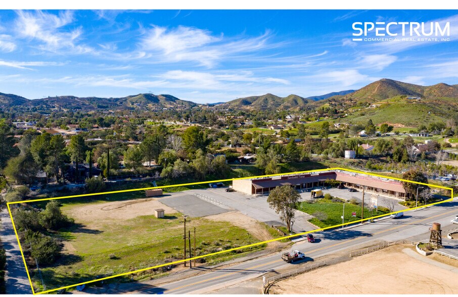 3330133323 Agua Dulce Canyon Rd, Agua Dulce, CA 91390 Retail For