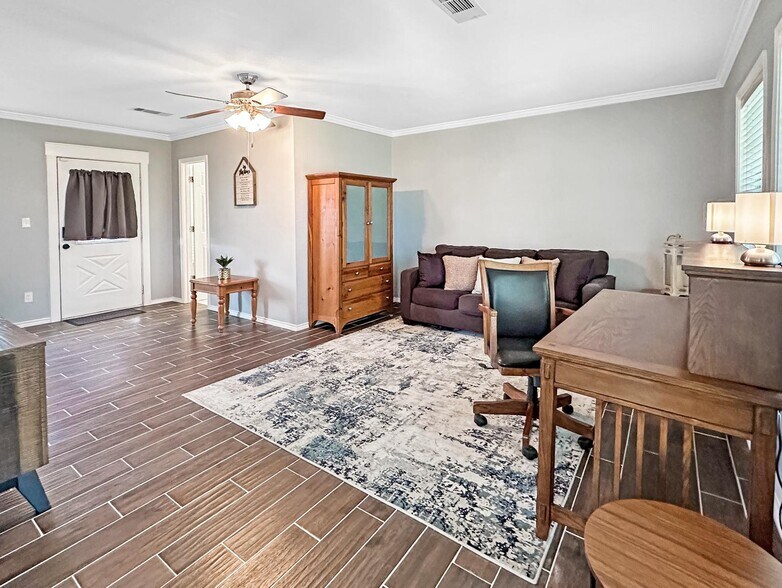 More Photos Of 503 S Arizona Dr, Celina Loft Creative Space For Lease