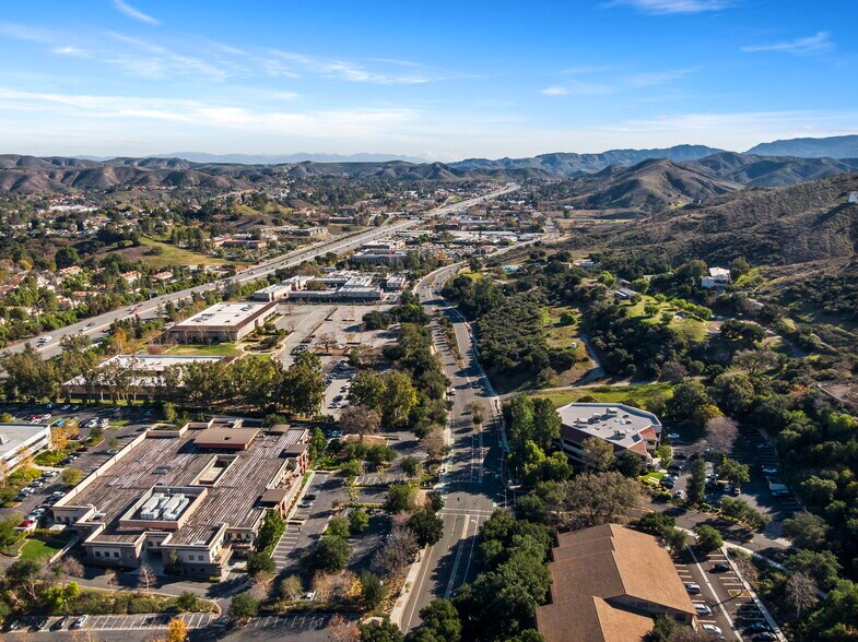 More Photos Of 29800 Agoura Rd, Agoura Hills Office For Lease