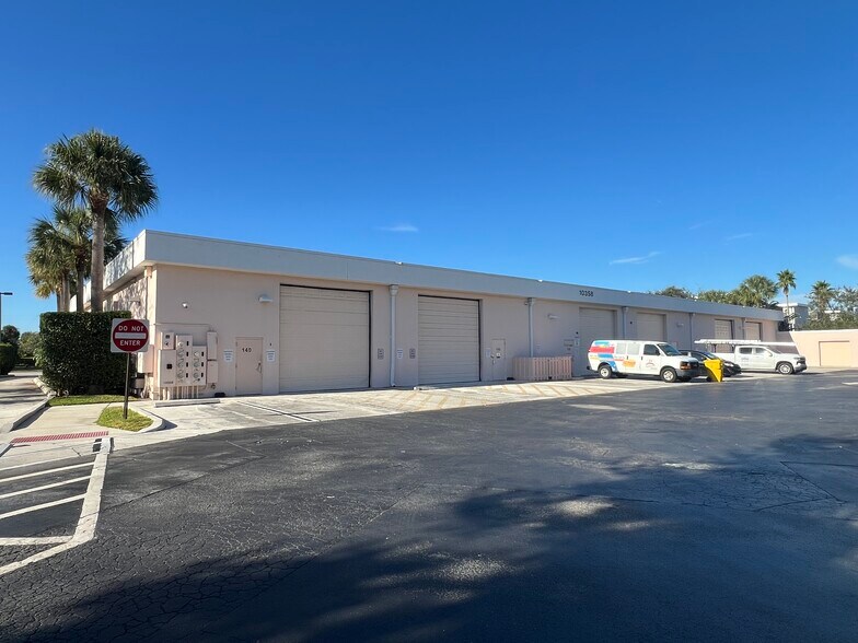 Primary Photo Of 10358 Riverside Dr, Palm Beach Gardens Research And Development For Lease