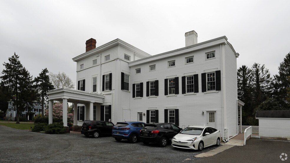 More Photos Of 102 S Main St, Camden Office For Sale