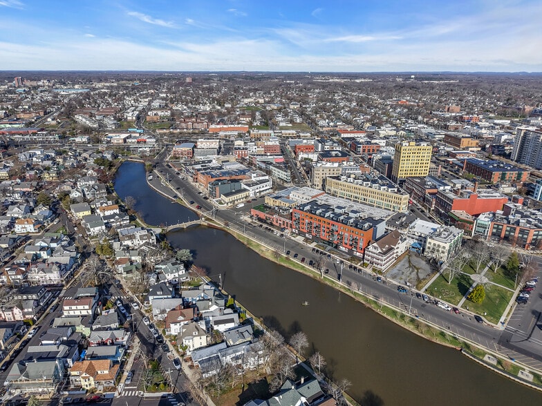 More Photos Of 527 Lake Ave, Asbury Park Storefront For Sale
