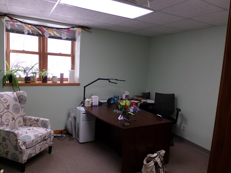 More Photos Of 67 Water St, Laconia Medical For Lease