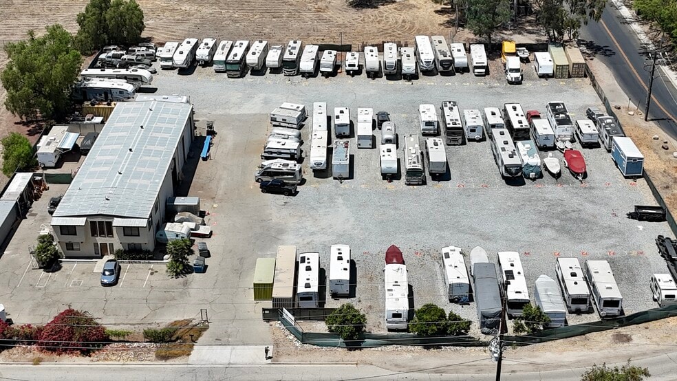 More Photos Of 937 A St, Fillmore Contractor Storage Yard For Lease