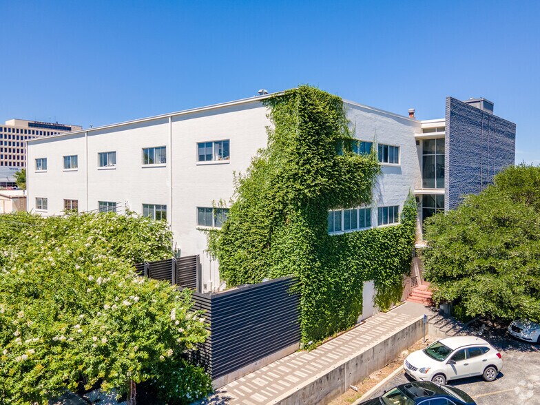 More Photos Of 1017 N Main Ave, San Antonio Loft Creative Space For Lease