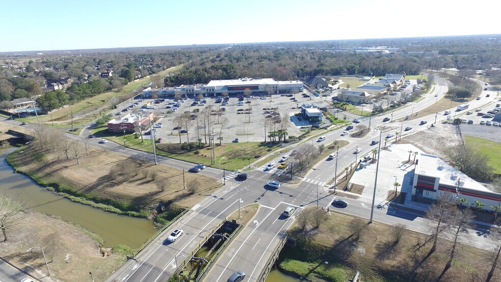 More Photos Of 4001 General De Gaulle Dr, Algiers Unknown For Lease