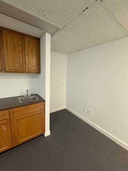 More Photos Of 8569-8573 Sudley Rd, Manassas Medical For Sale