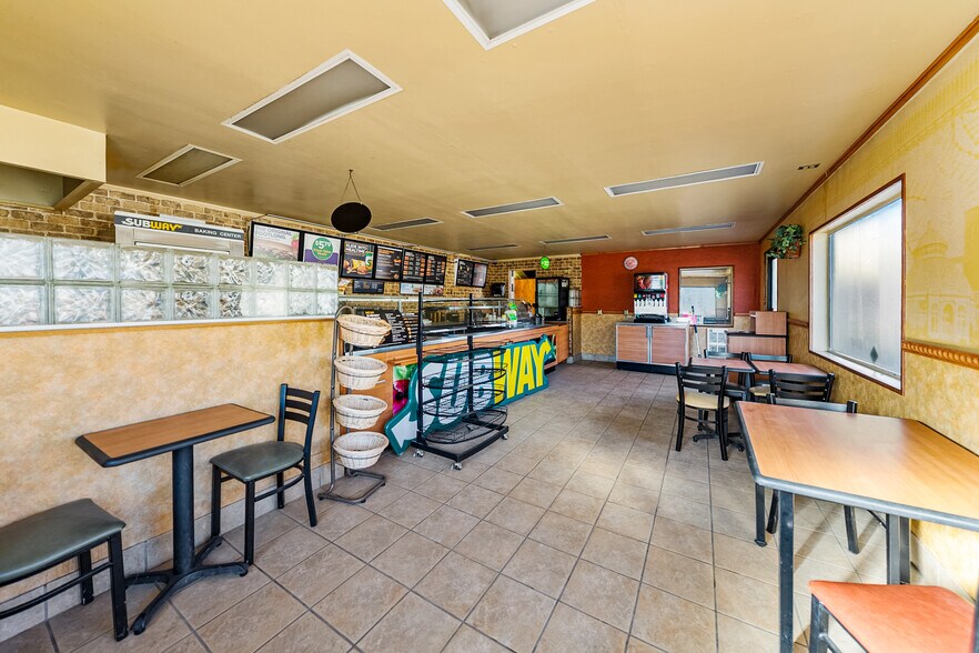 More Photos Of 21823 Highway 62, Shady Cove Storefront For Lease