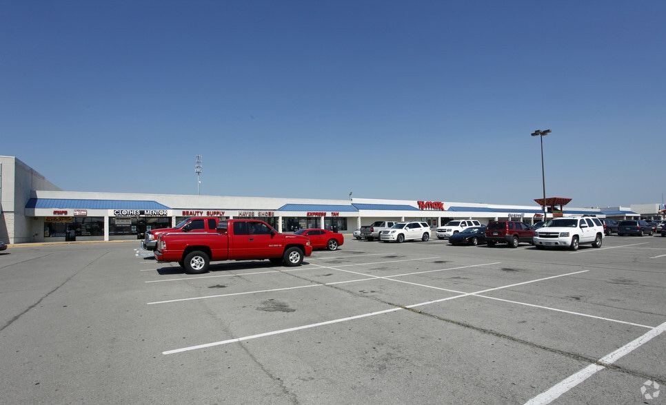 More Photos Of 2712-2780 Wilma Rudolph Blvd, Clarksville General Retail For Lease