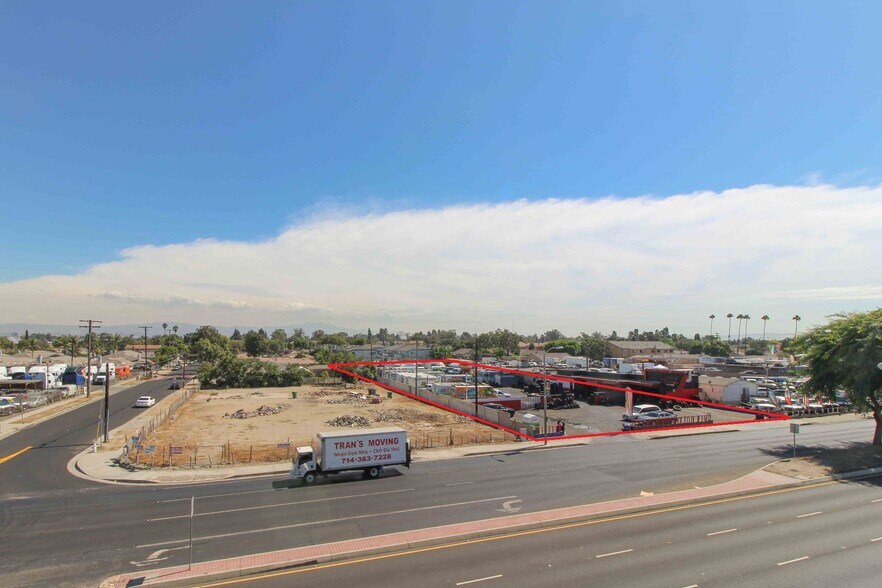 More Photos Of 1209-1211 N Harbor Blvd, Santa Ana Auto Repair For Sale