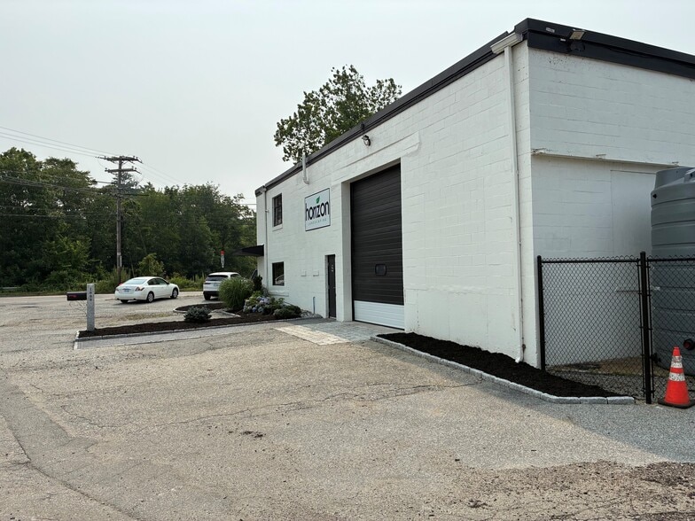 More Photos Of 1000 Knotty Oak Rd, Coventry General Retail For Sale