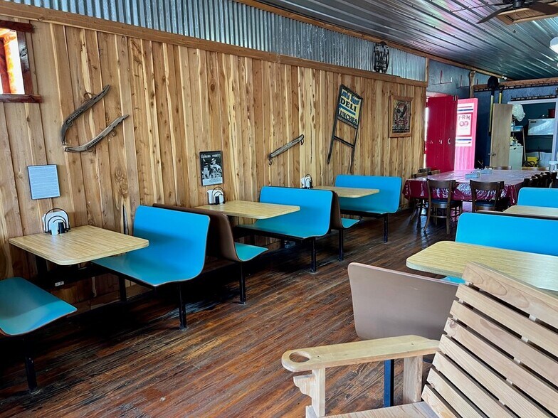 More Photos Of 5661 County Road 114, Brundidge General Retail For Sale
