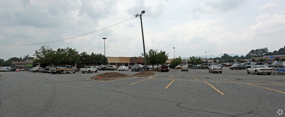 More Photos Of 1247 Burkemont Ave, Morganton Unknown For Lease