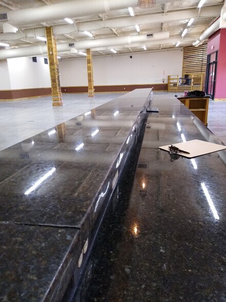 More Photos Of 800 S International Blvd, Hidalgo Freestanding For Lease