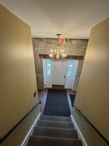 More Photos Of 28 N Bennett St, Geneva Loft Creative Space For Lease