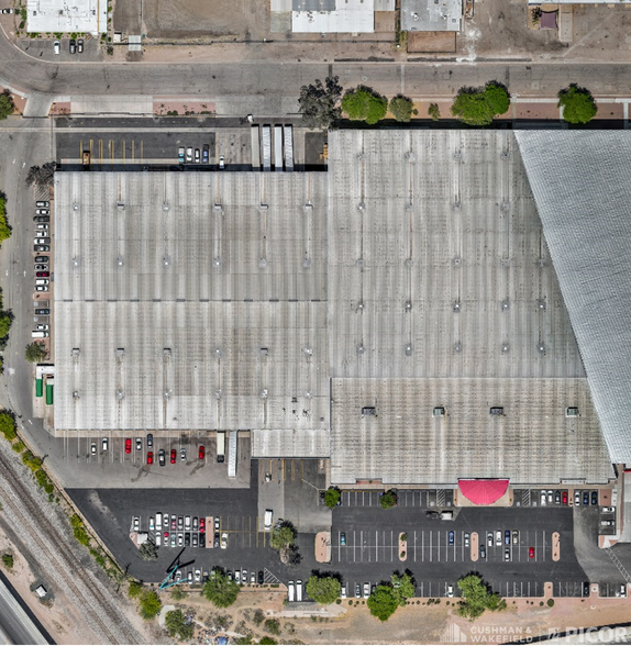 More Photos Of 2020 W Prince Rd, Tucson Distribution For Lease