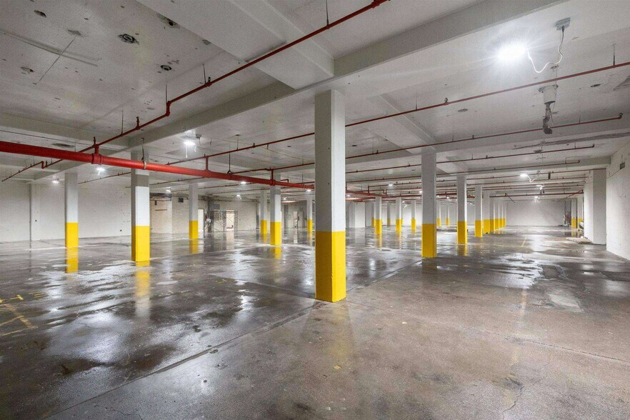 More Photos Of 2200 S 24th St, Omaha Warehouse For Sale