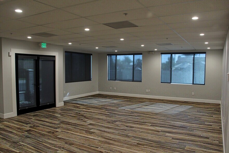 More Photos Of 5029 Bleecker St, Baldwin Park Office For Lease