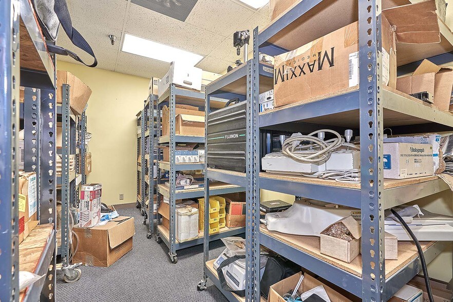 More Photos Of 1115 S Placentia Ave, Fullerton Light Manufacturing For Sale