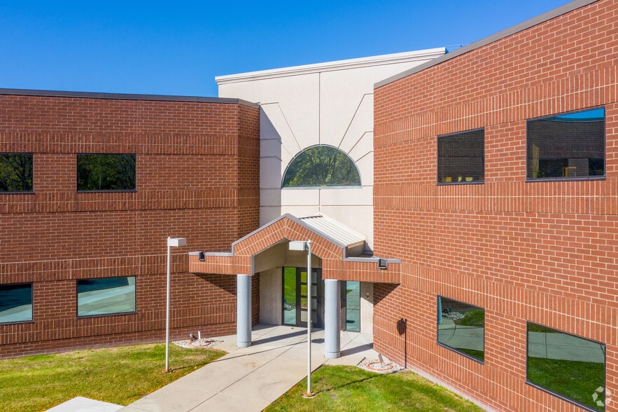More Photos Of 1745 Indian Wood Cir, Maumee Office For Sale