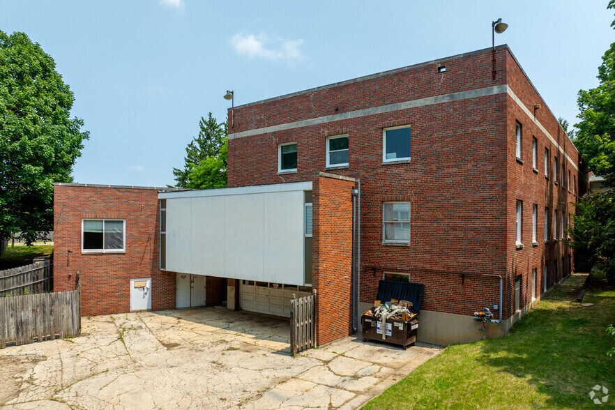 More Photos Of 4149 Safford Rd, Rockford Specialty For Sale