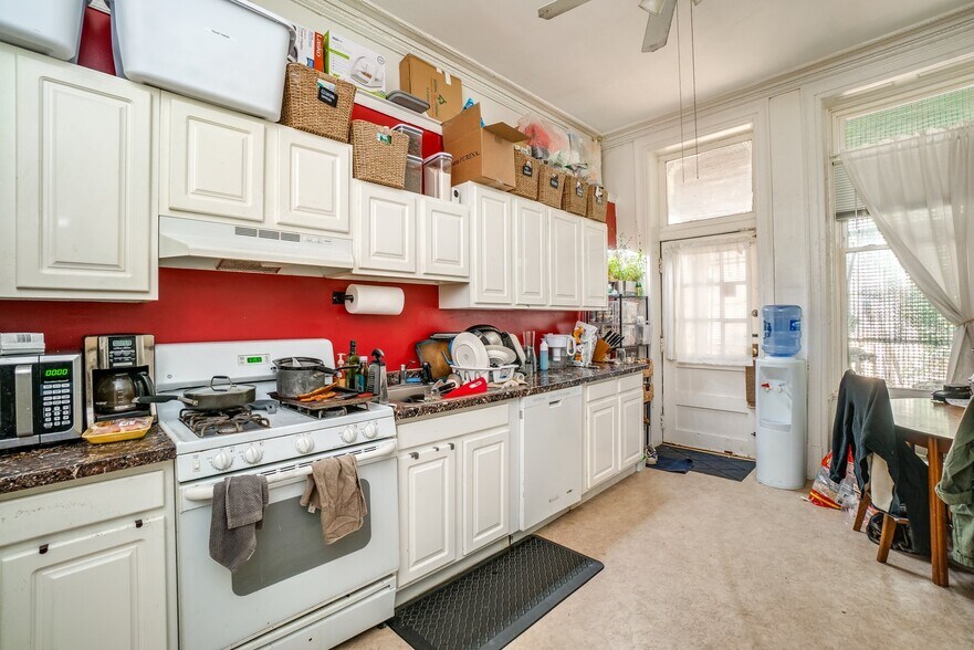 More Photos Of 837 Hollins St, Baltimore Apartments For Sale