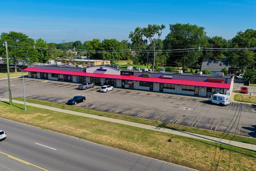 Primary Photo Of 28400-28422 5 Mile Rd, Livonia Storefront For Lease