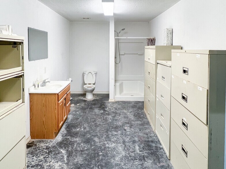 More Photos Of 4417 W Industrial Ave, Midland Industrial For Lease