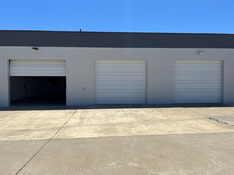 More Photos Of 1753 Timothy Dr, San Leandro Warehouse For Lease