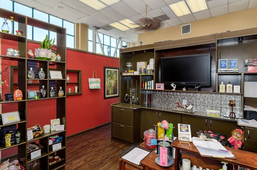 More Photos Of 311-319 Railroad Ave, Pittsburg Freestanding For Sale