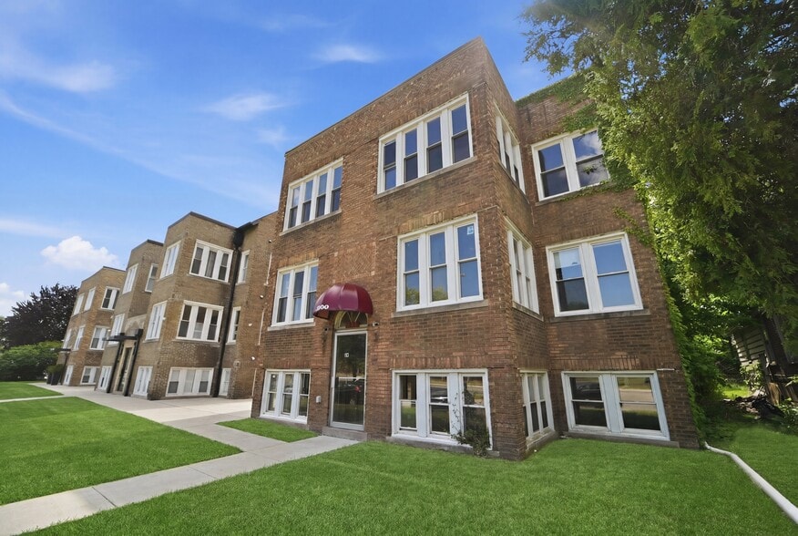 More Photos Of 1300 Porter St, Dearborn Apartments For Sale