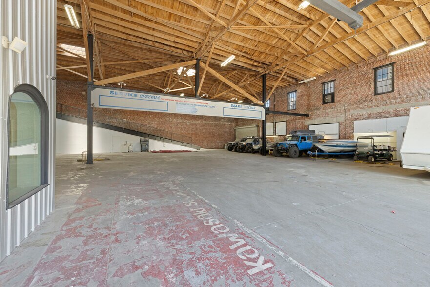 More Photos Of 600 N El Dorado St, Stockton Service For Sale