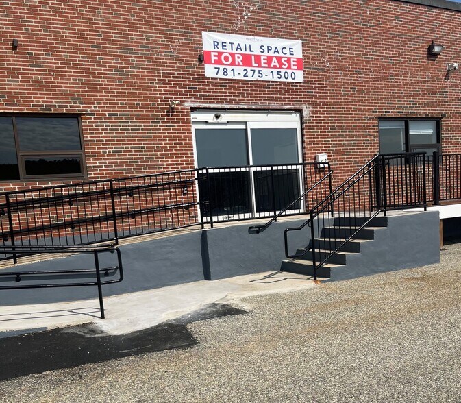 More Photos Of 207 Cambridge St, Burlington Warehouse For Lease
