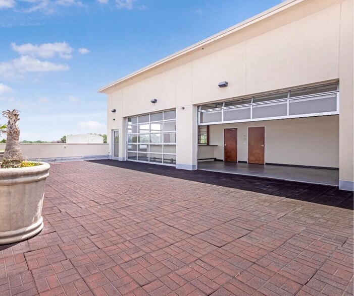 More Photos Of 4921 Centre Pointe Dr, North Charleston Office For Lease