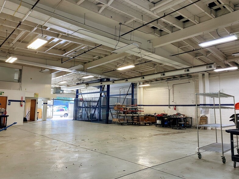 More Photos Of 956 Folsom St, San Francisco Manufacturing For Sale