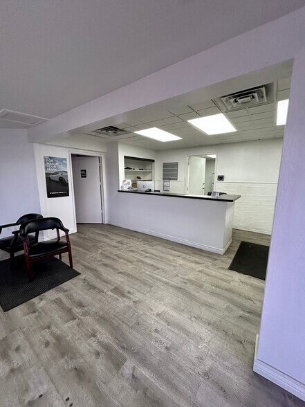 More Photos Of 4218 N Central Ave, Phoenix Auto Repair For Lease