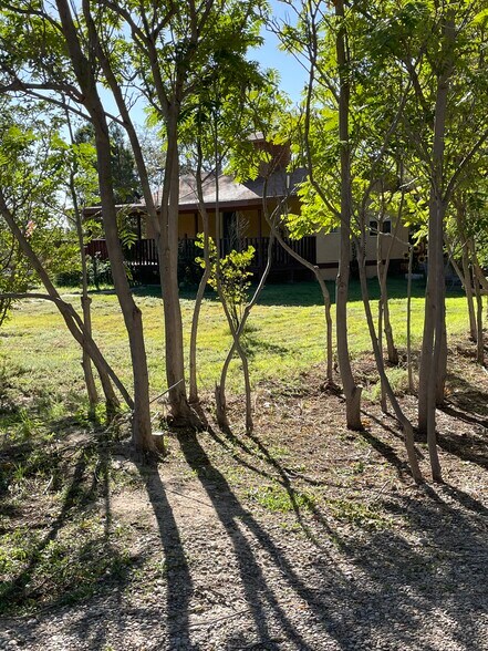 More Photos Of 1804 E College Blvd, Roswell General Retail For Sale