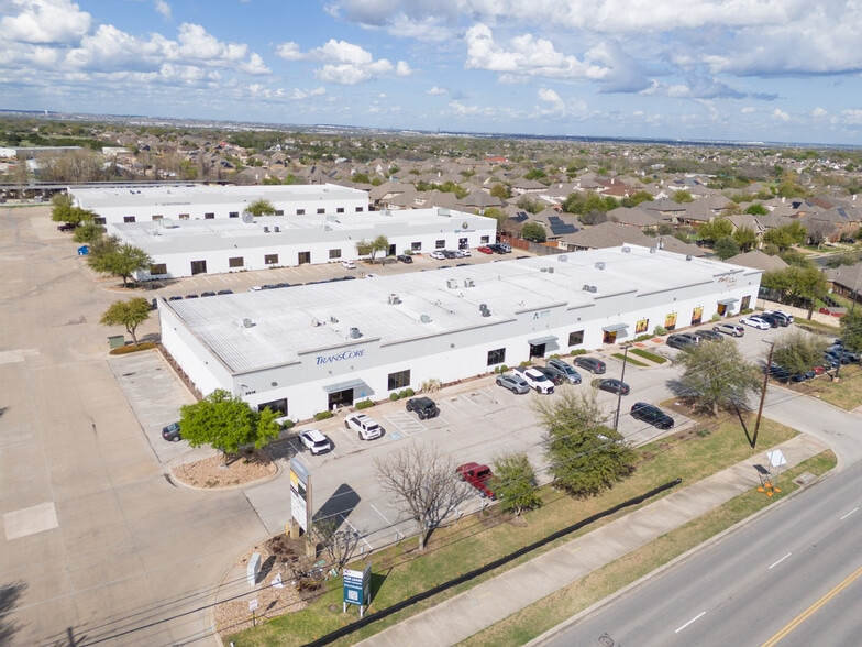 More Photos Of 3912 Gattis School Rd, Round Rock Warehouse For Lease