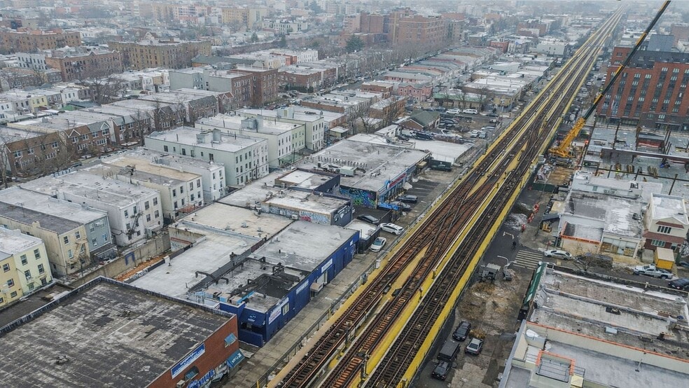More Photos Of 1940 McDonald Ave, Brooklyn Auto Repair For Lease