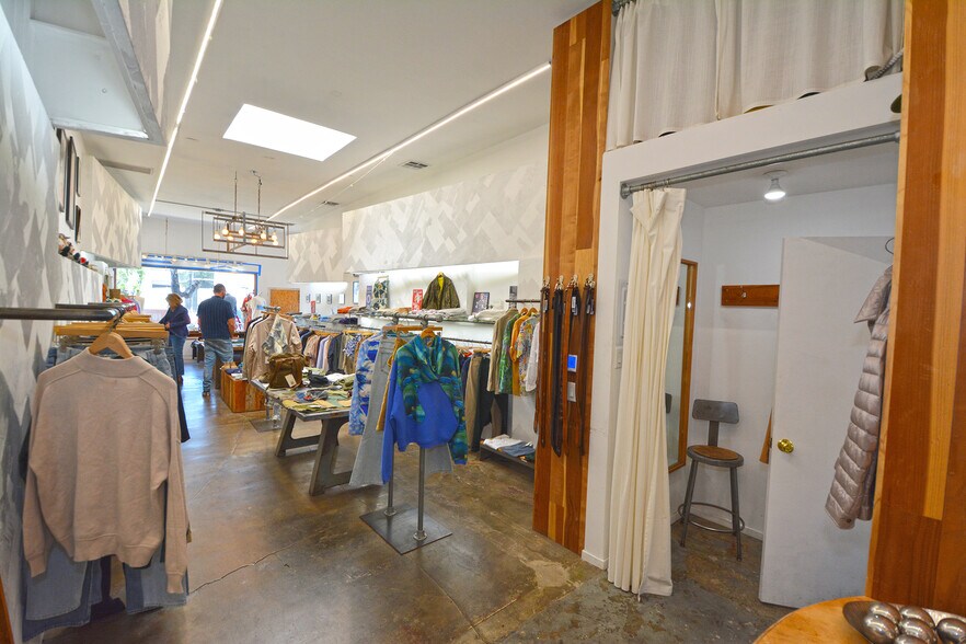 More Photos Of 8358-8360 W 3rd St, Los Angeles Storefront For Lease
