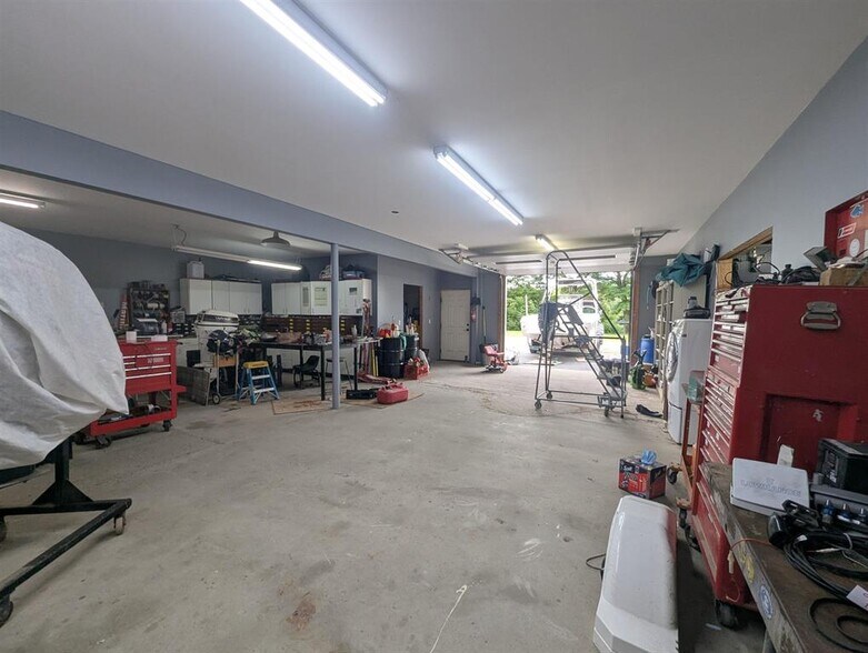 More Photos Of 225 Missing Link Rd, Bellows Falls Specialty For Sale