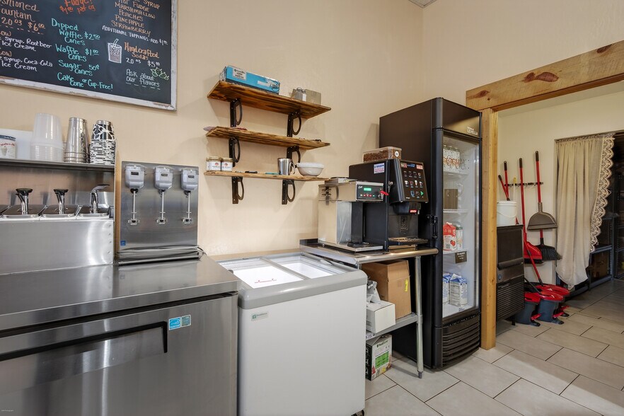 More Photos Of 545 S Main St, Camp Verde Storefront For Sale