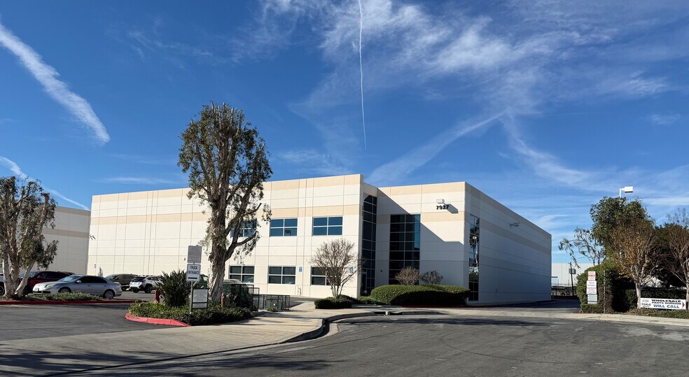 Primary Photo Of 7927 Orion Ave, Van Nuys Manufacturing For Lease