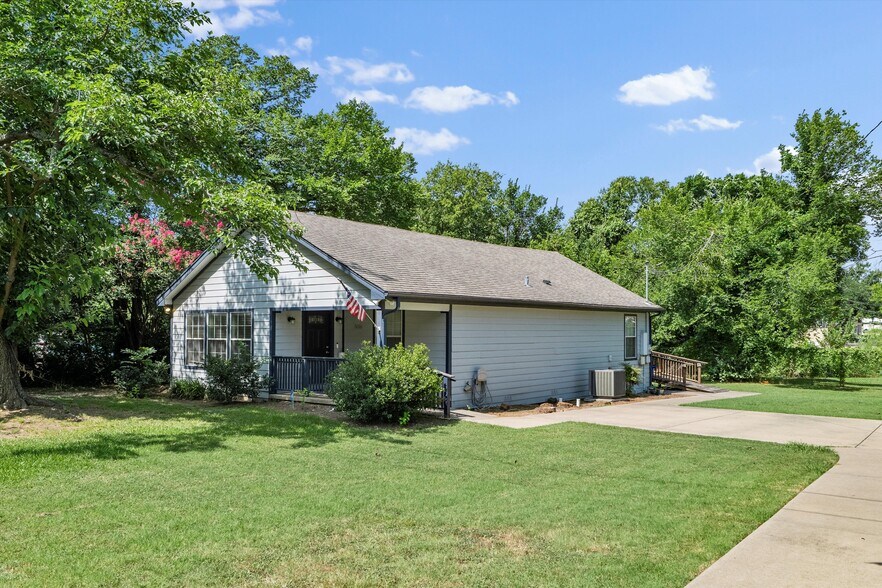 More Photos Of 5017 Colleyville Blvd, Colleyville Office For Sale