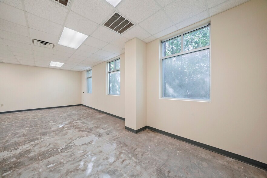 More Photos Of 3115 College Park Dr, Conroe Medical For Lease