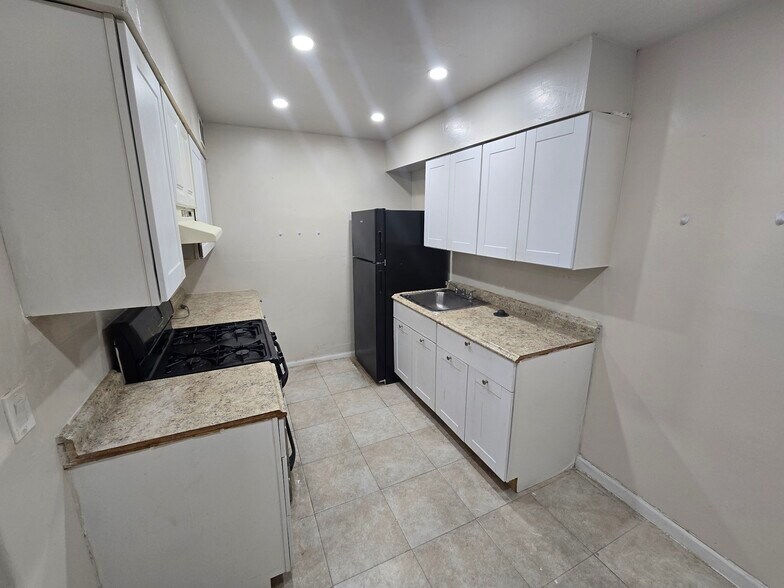 More Photos Of 5100 Pebble Beach Blvd, Las Vegas Apartments For Sale