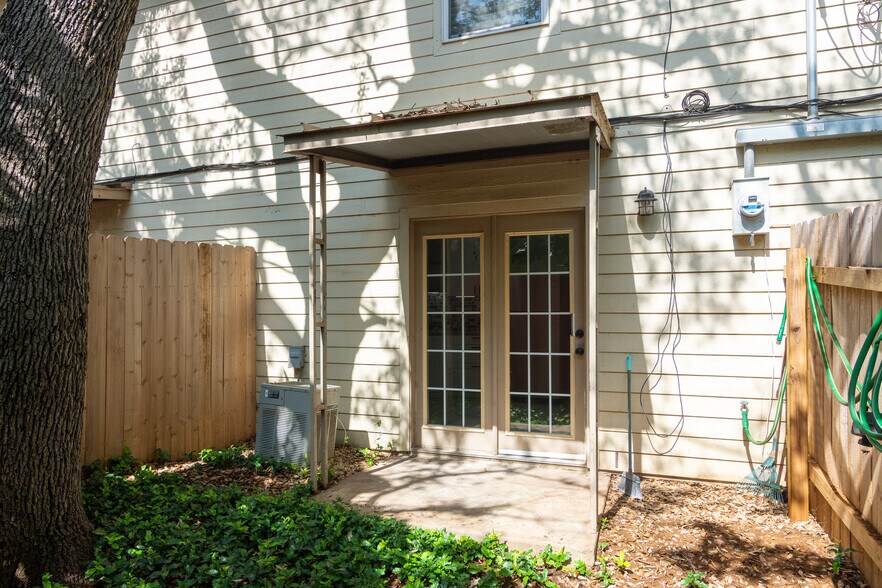 More Photos Of 114 Scofield Ave, Johnson City Apartments For Sale