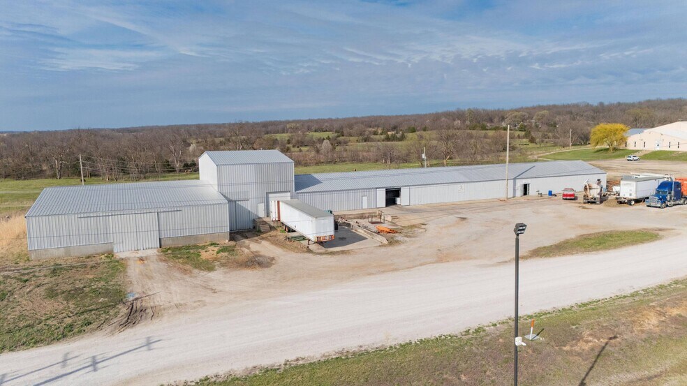 More Photos Of 9705 SE 1300th Rd, Humansville Industrial For Sale