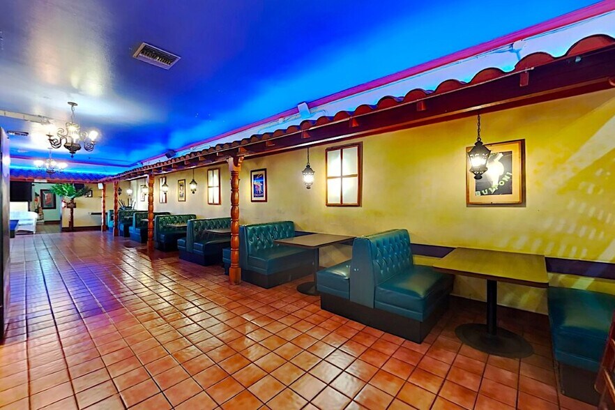 More Photos Of 6176 Atlantic Blvd, Long Beach Restaurant For Sale