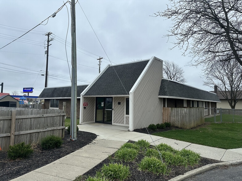 Primary Photo Of 7135 Sawmill Rd, Dublin Daycare Center For Sale